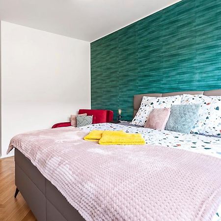 Ferienwohnung Popular Location / Street View / 4 Ppl / Netflix Prag Exterior foto