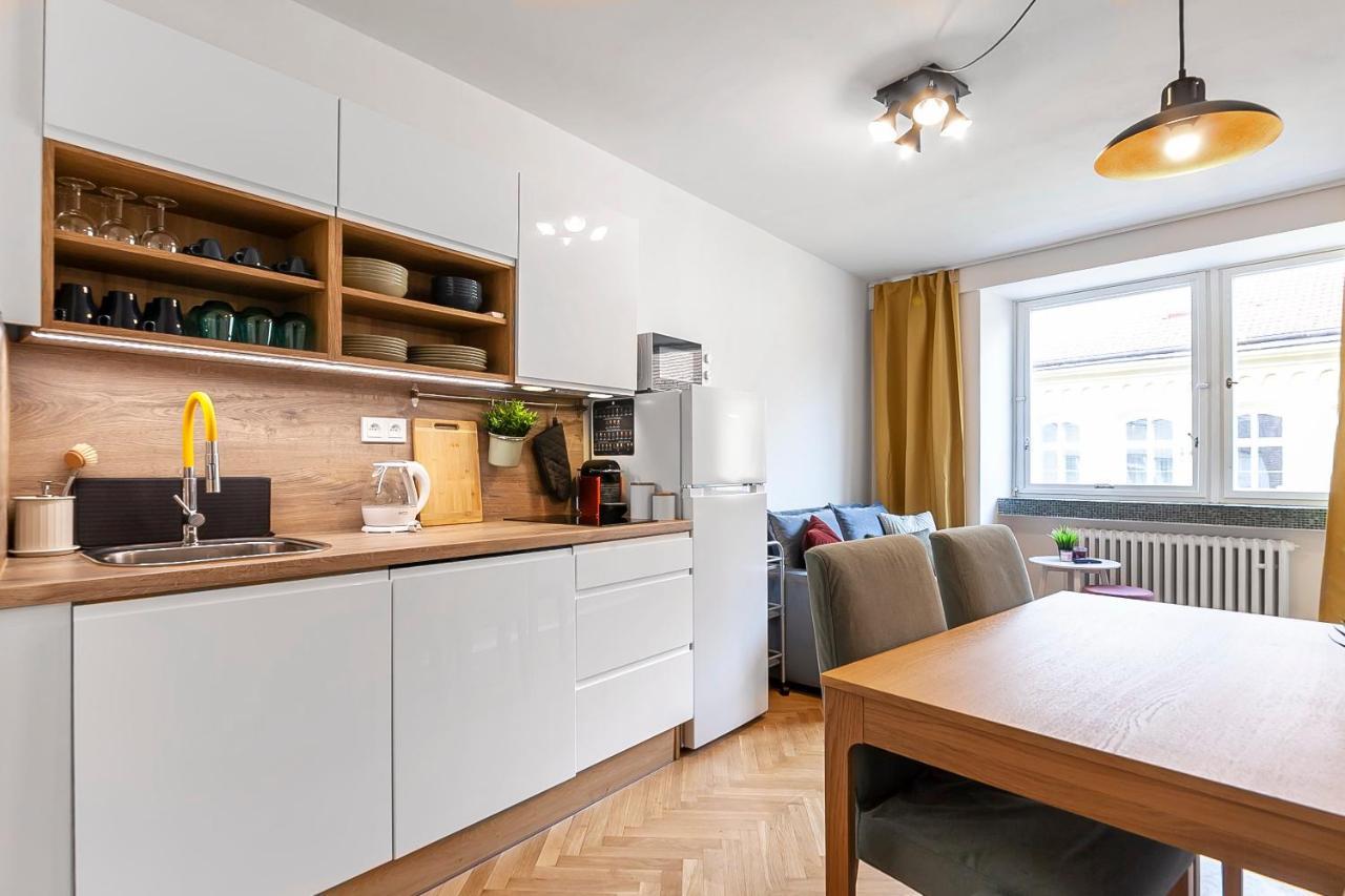 Ferienwohnung Popular Location / Street View / 4 Ppl / Netflix Prag Exterior foto