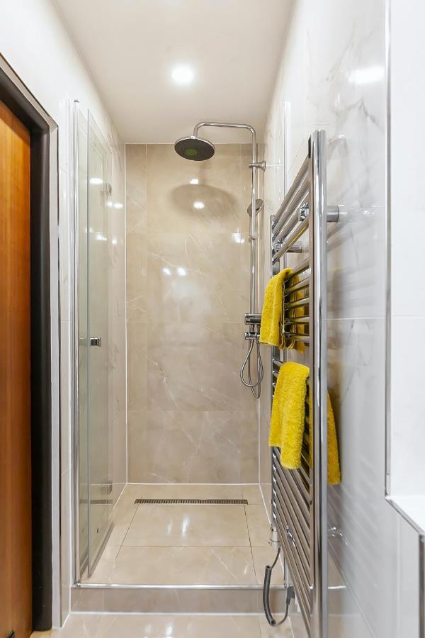 Ferienwohnung Popular Location / Street View / 4 Ppl / Netflix Prag Exterior foto