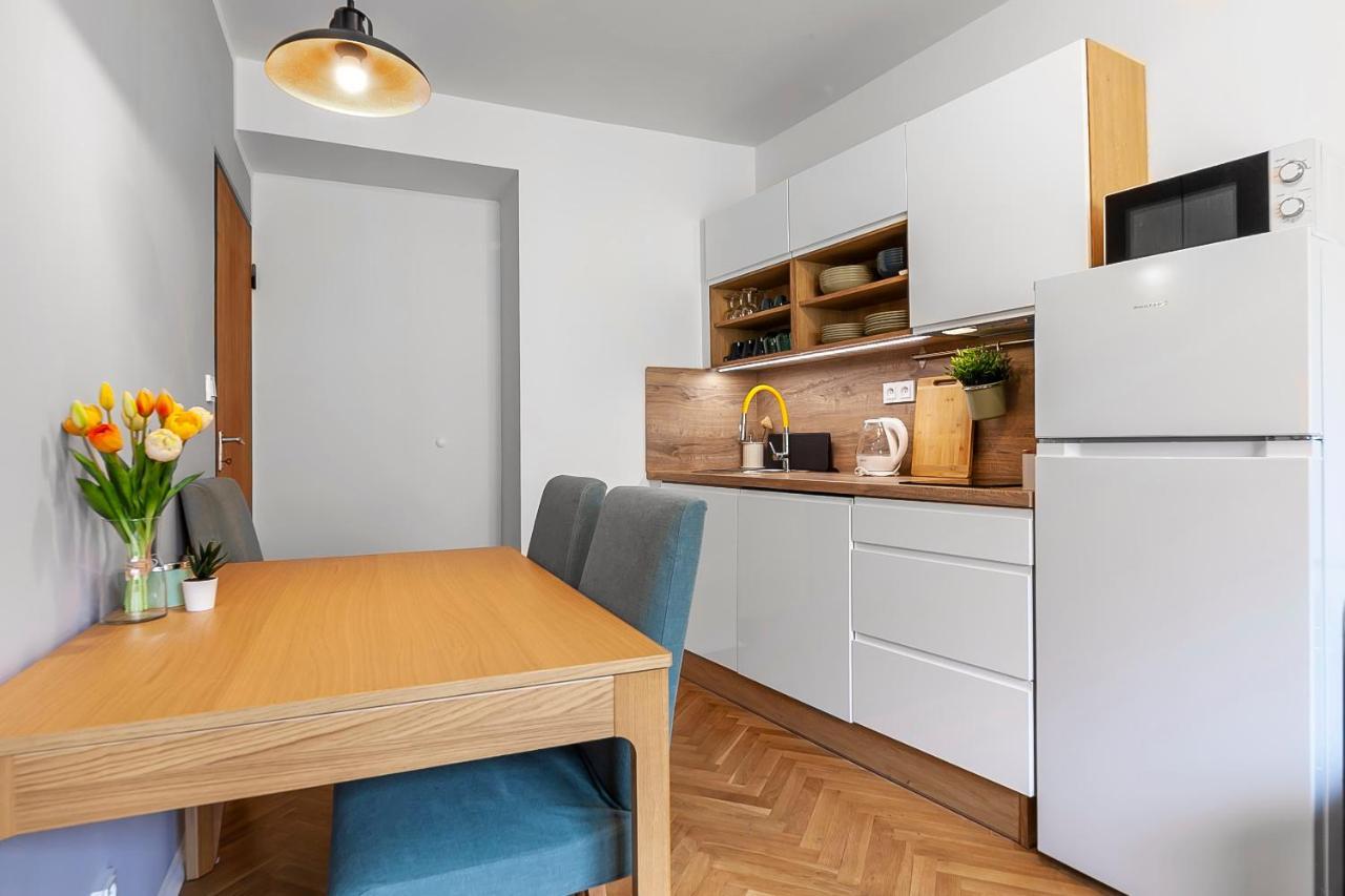 Ferienwohnung Popular Location / Street View / 4 Ppl / Netflix Prag Exterior foto